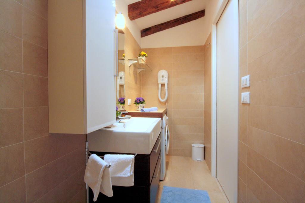 Biennale Apartment Venesia Bagian luar foto