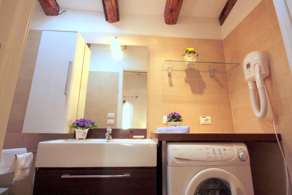 Biennale Apartment Venesia Bagian luar foto