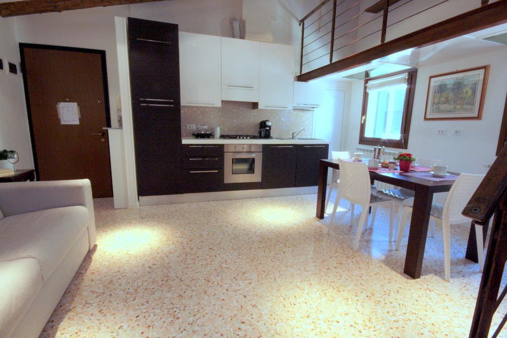Biennale Apartment Venesia Bagian luar foto