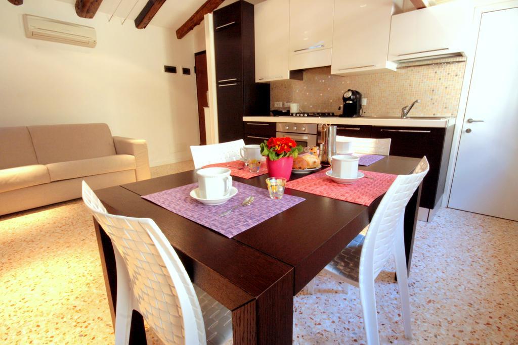 Biennale Apartment Venesia Bagian luar foto